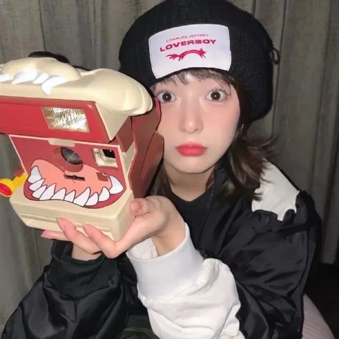 在这里